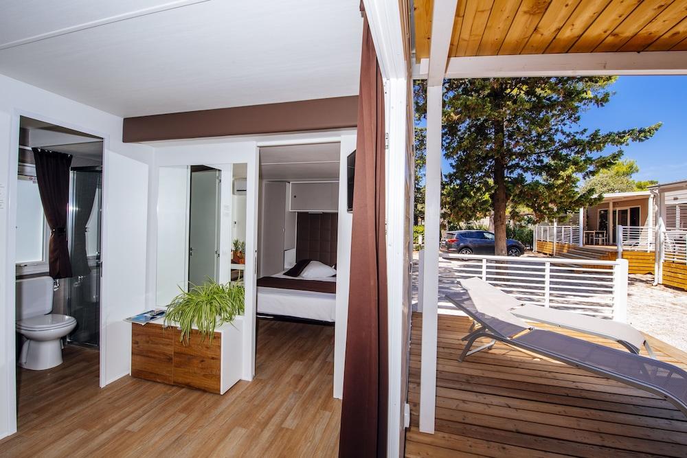Zaton Holiday Resort Mobile Homes นิน ภายนอก รูปภาพ